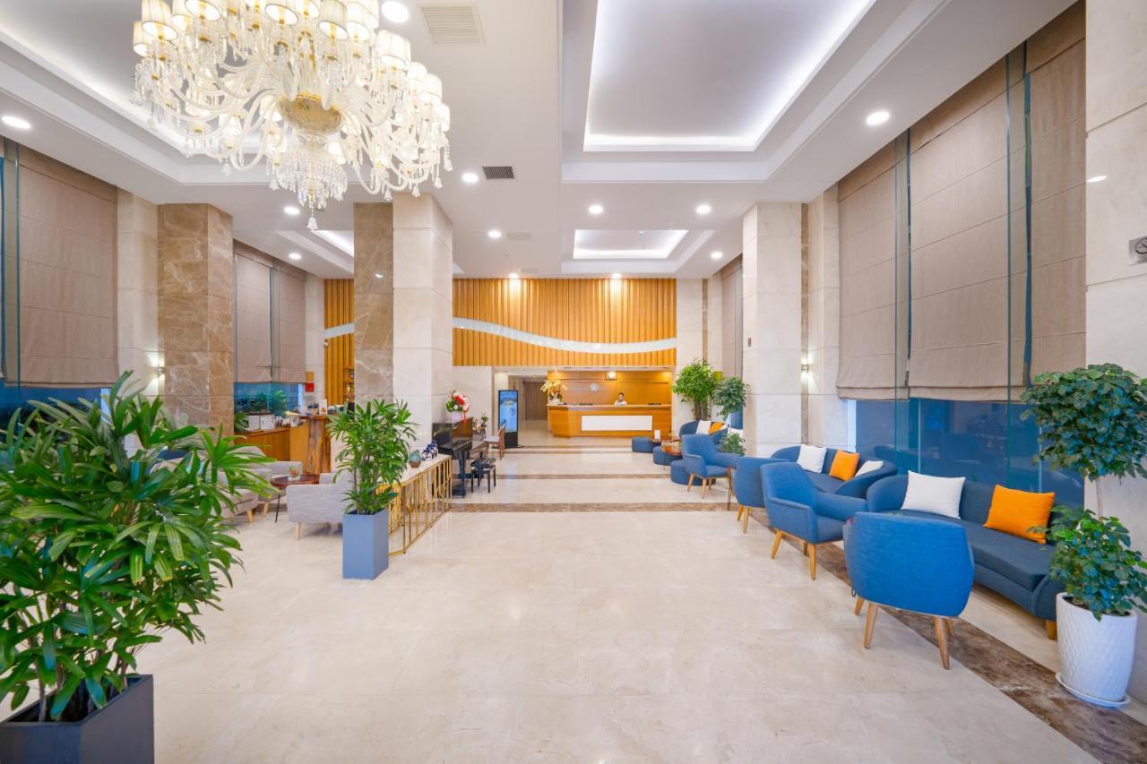 होटल Diamond Sea Da Nang
