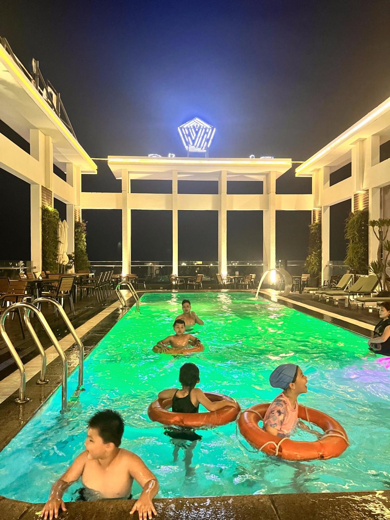 Diamond Sea होटल 4*