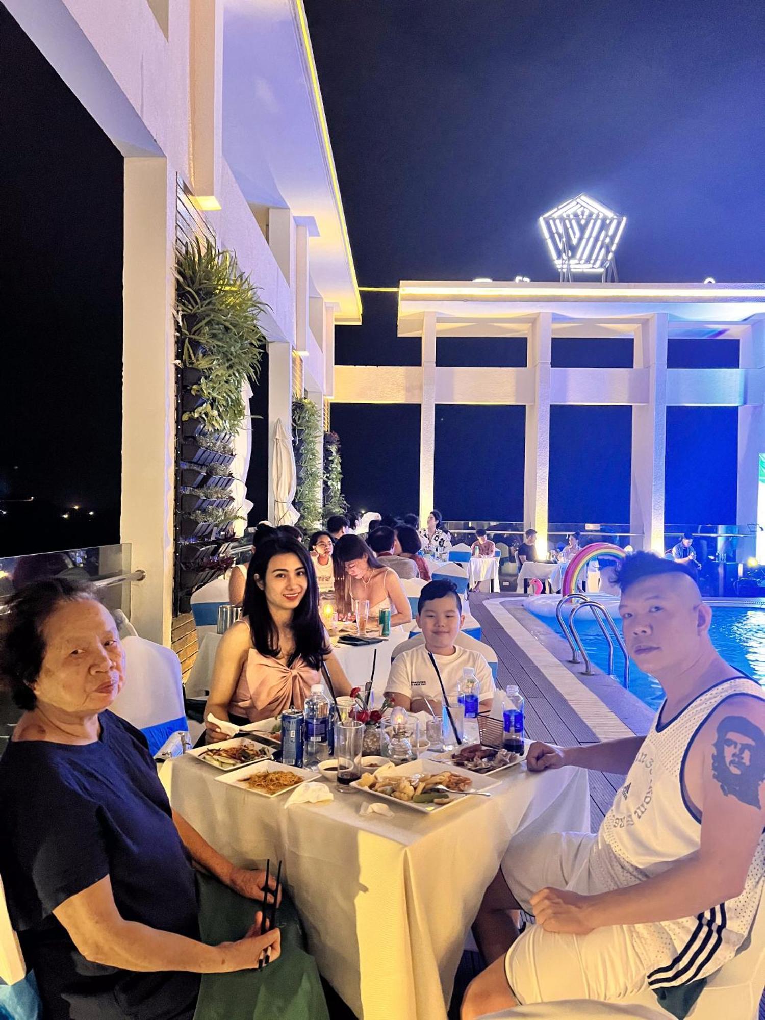 होटल Diamond Sea Da Nang